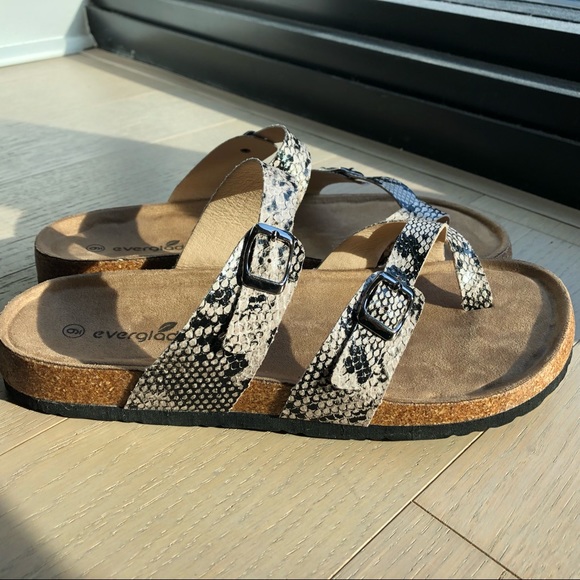 NIB Snakeskin Double Buckle Sandals - Picture 3 of 8